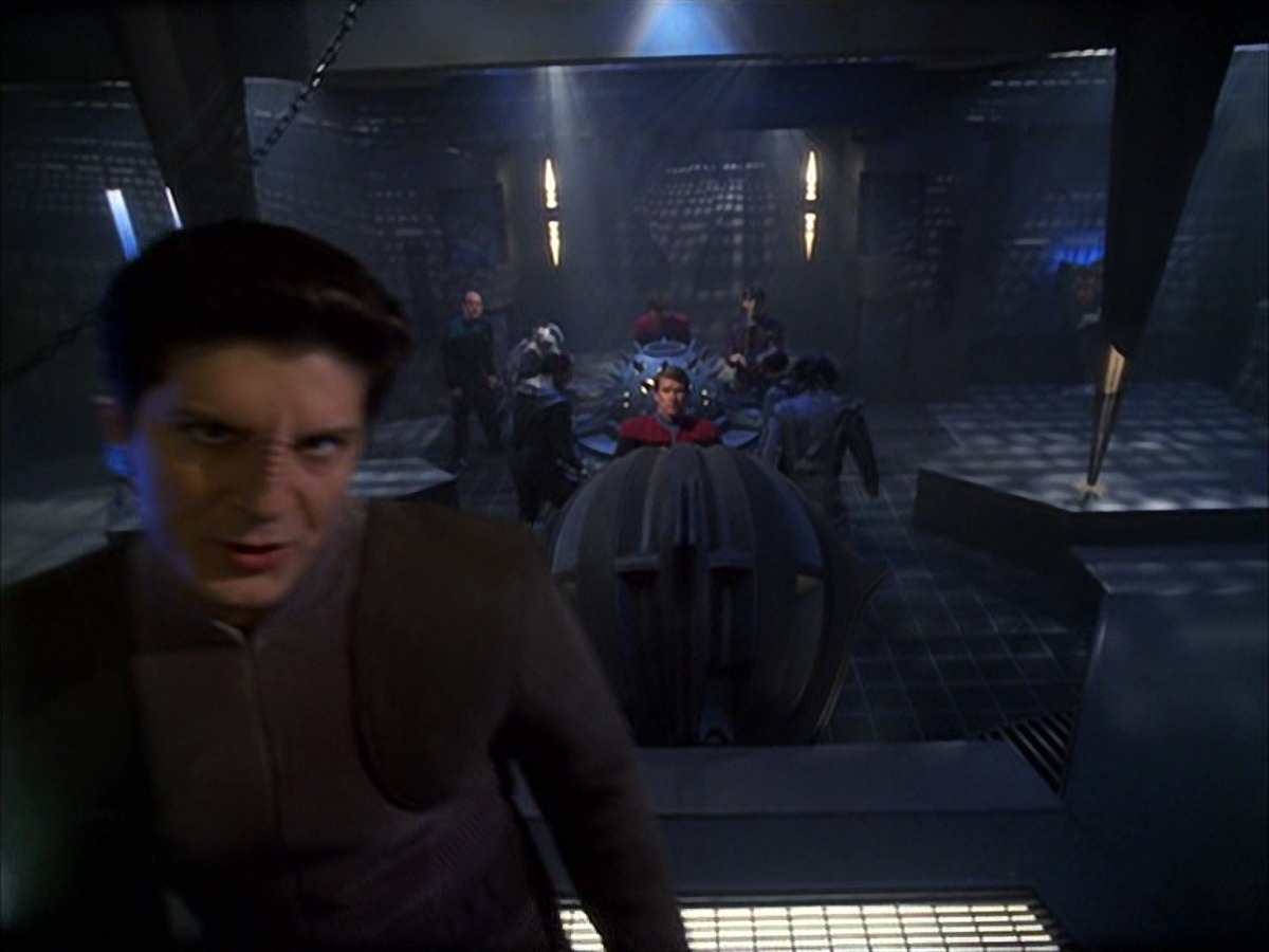 extant_StarTrek_VOY_7x09_7x10-FleshAndBlood_6204.jpg