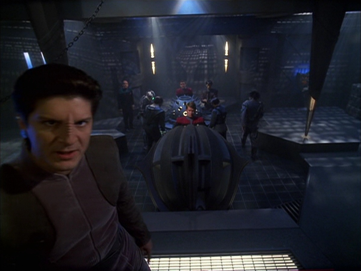 extant_StarTrek_VOY_7x09_7x10-FleshAndBlood_6205.jpg