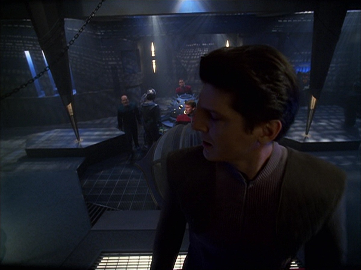 extant_StarTrek_VOY_7x09_7x10-FleshAndBlood_6208.jpg
