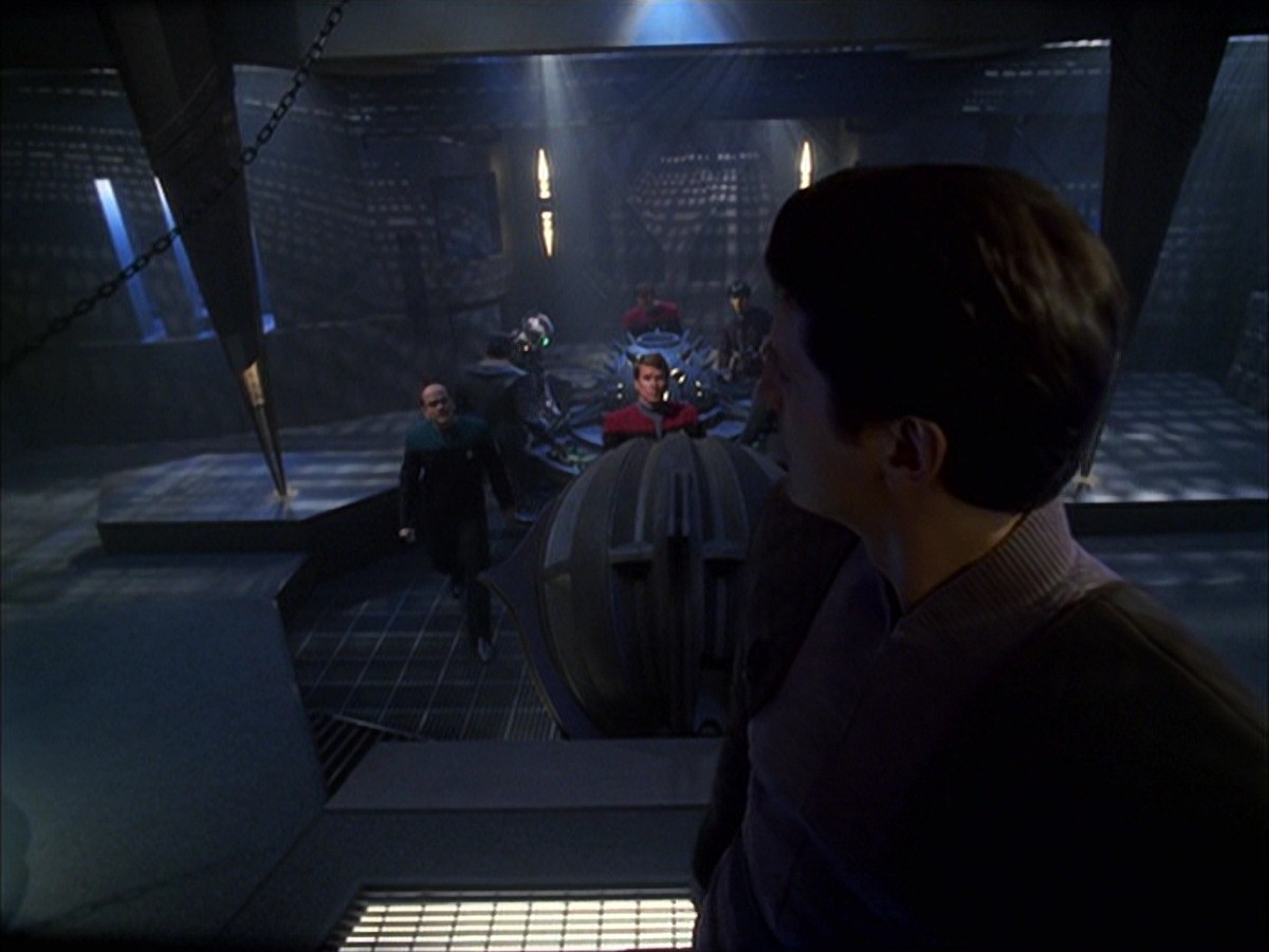 extant_StarTrek_VOY_7x09_7x10-FleshAndBlood_6209.jpg