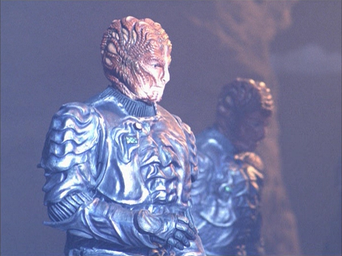 extant_StarTrek_VOY_7x09_7x10-FleshAndBlood_6230.jpg