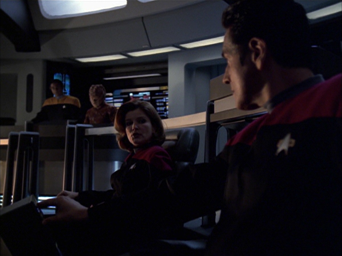extant_StarTrek_VOY_7x09_7x10-FleshAndBlood_6264.jpg