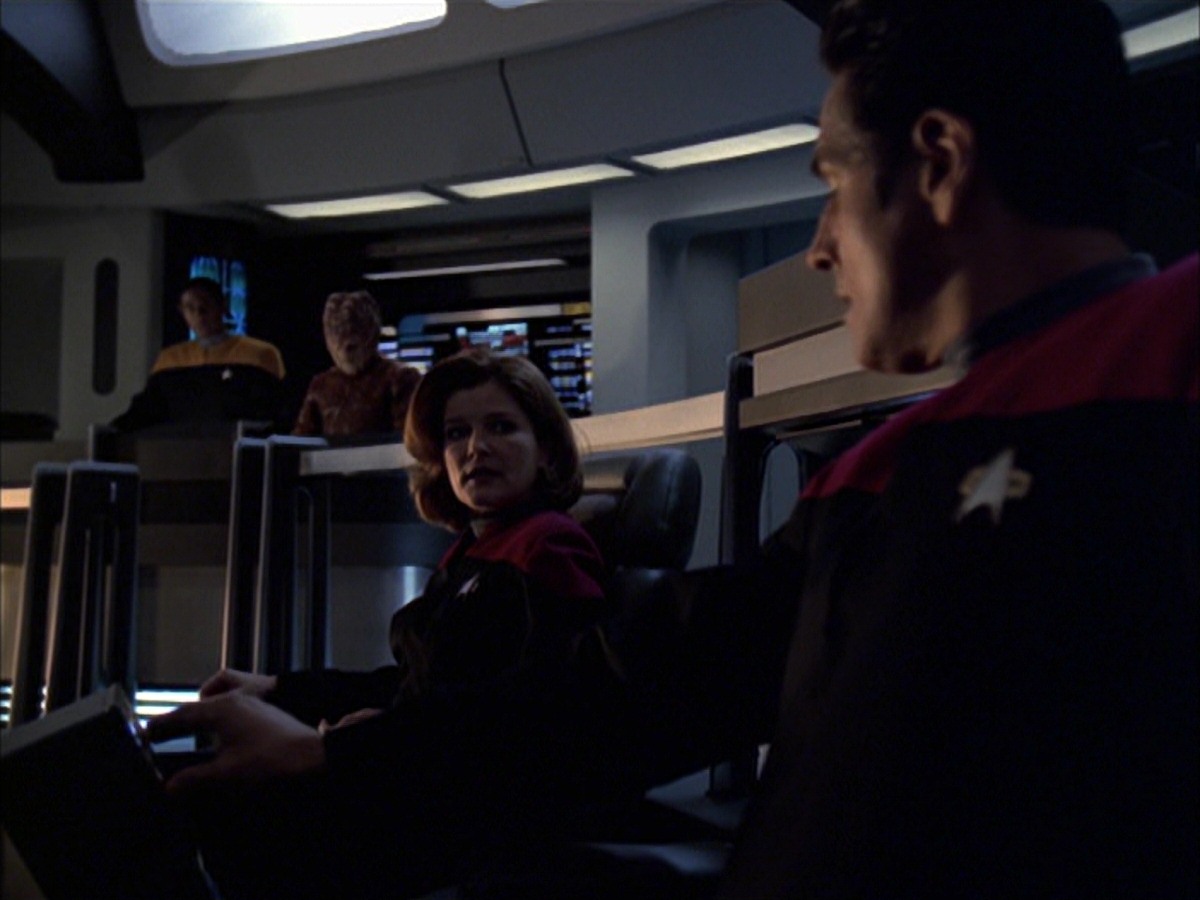 extant_StarTrek_VOY_7x09_7x10-FleshAndBlood_6266.jpg