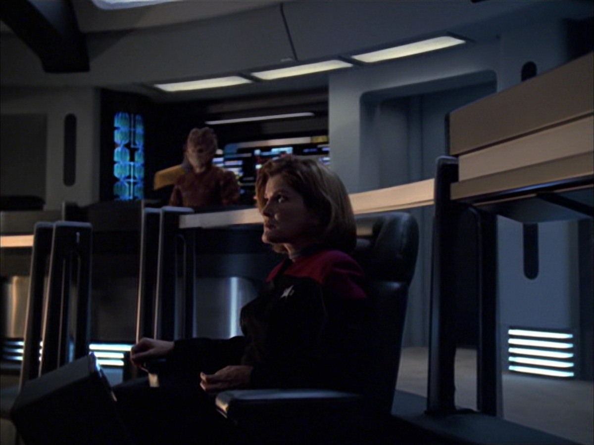 extant_StarTrek_VOY_7x09_7x10-FleshAndBlood_6269.jpg