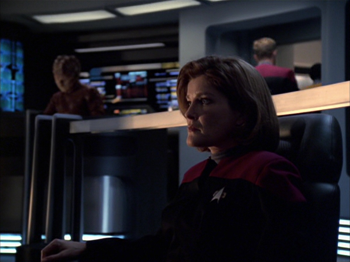 extant_StarTrek_VOY_7x09_7x10-FleshAndBlood_6272.jpg
