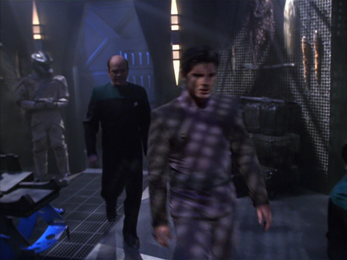 extant_StarTrek_VOY_7x09_7x10-FleshAndBlood_6279.jpg