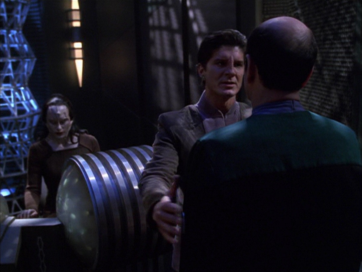 extant_StarTrek_VOY_7x09_7x10-FleshAndBlood_6293.jpg