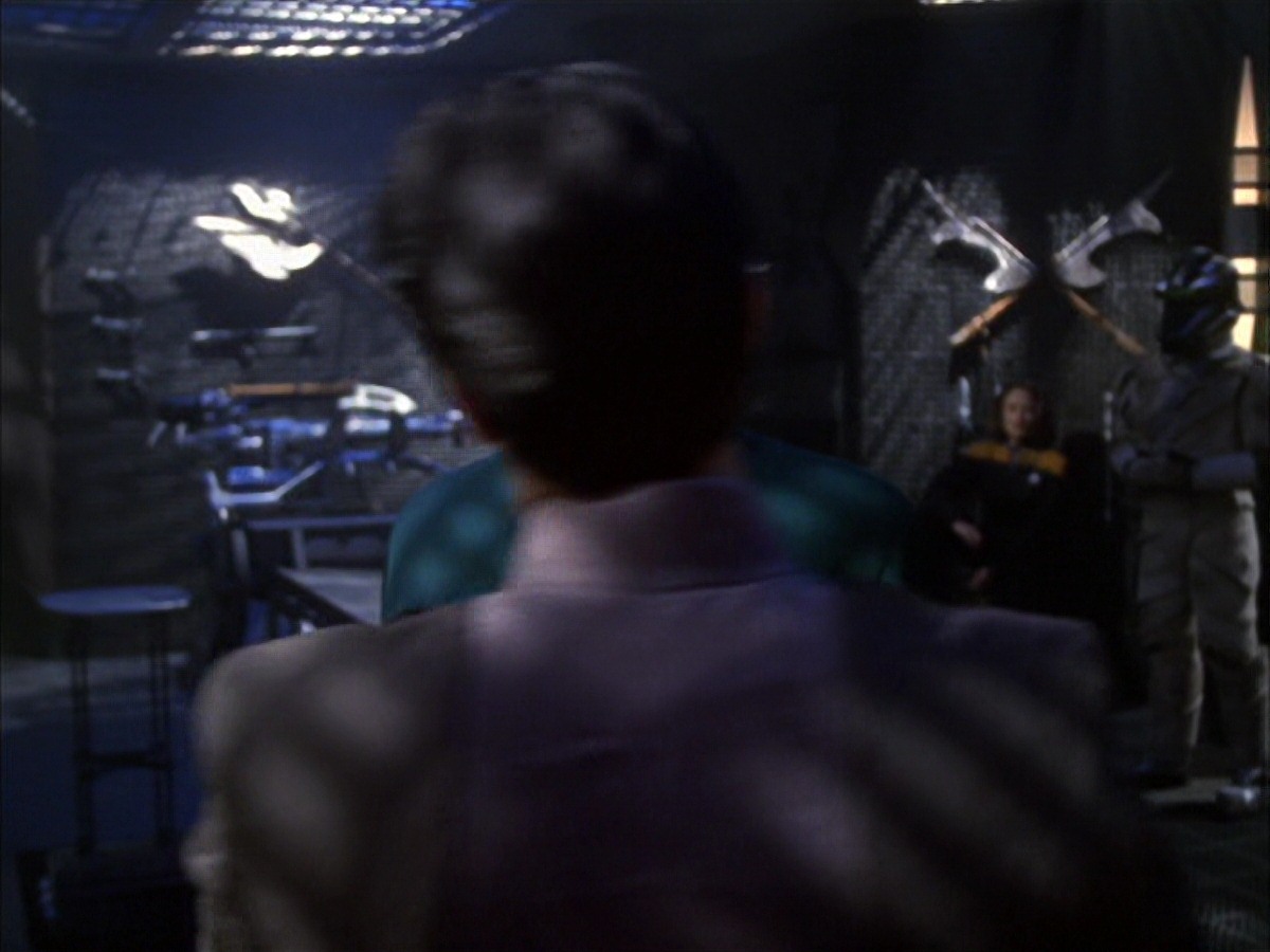 extant_StarTrek_VOY_7x09_7x10-FleshAndBlood_6300.jpg
