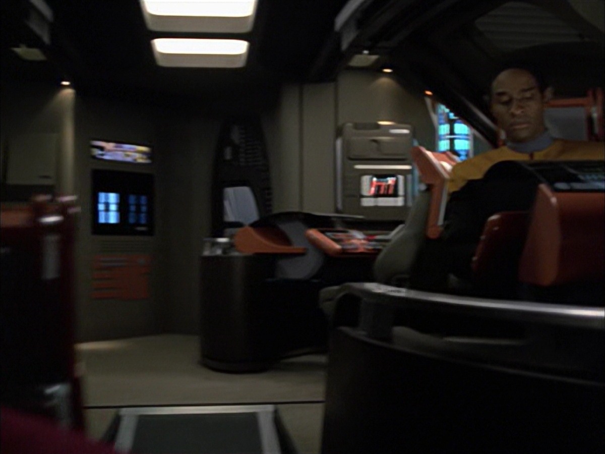 extant_StarTrek_VOY_7x09_7x10-FleshAndBlood_6319.jpg