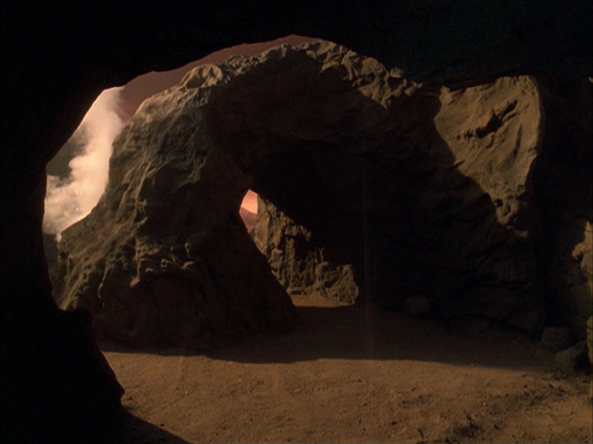 extant_StarTrek_VOY_7x09_7x10-FleshAndBlood_6335.jpg