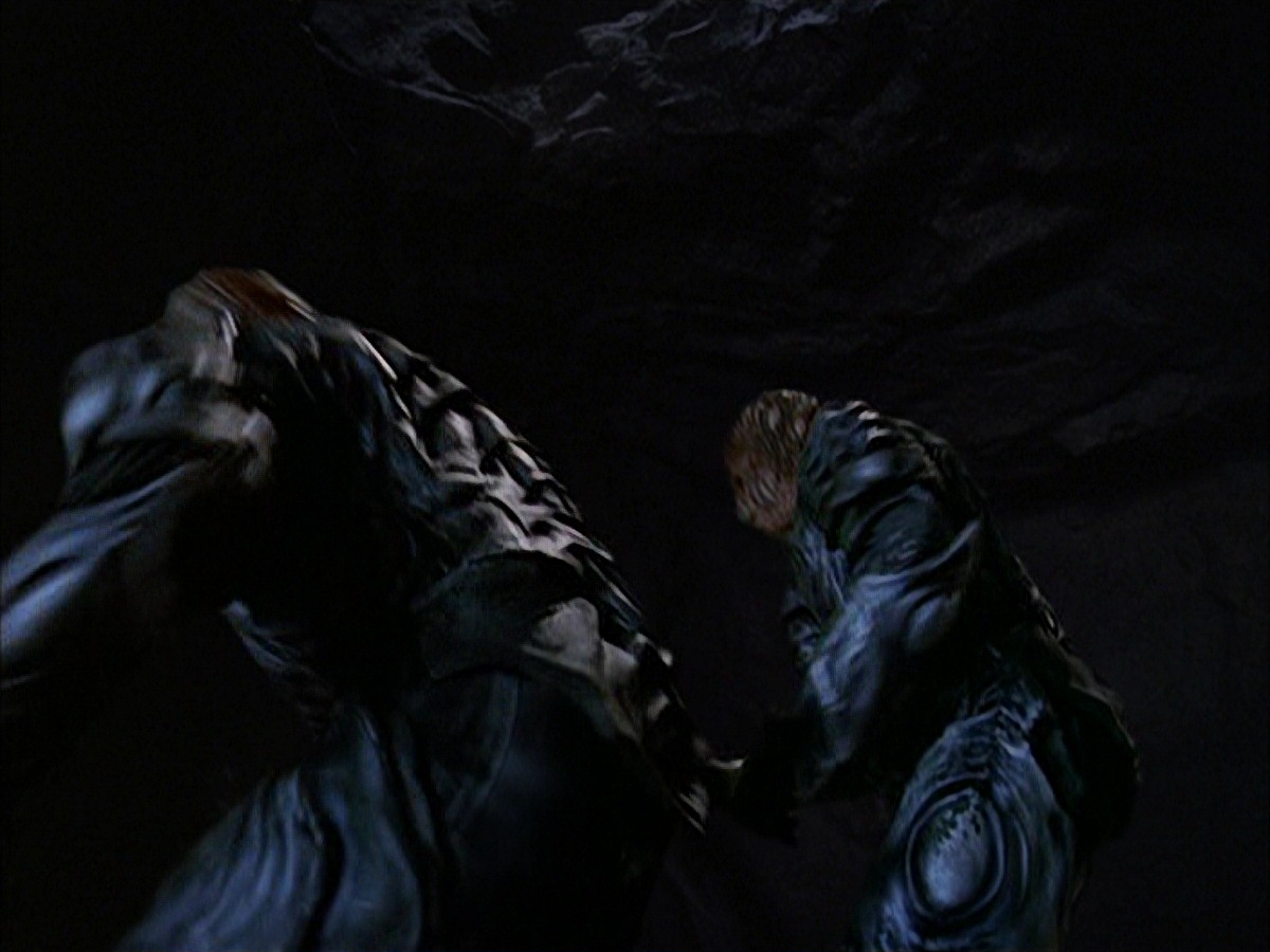 extant_StarTrek_VOY_7x09_7x10-FleshAndBlood_6373.jpg
