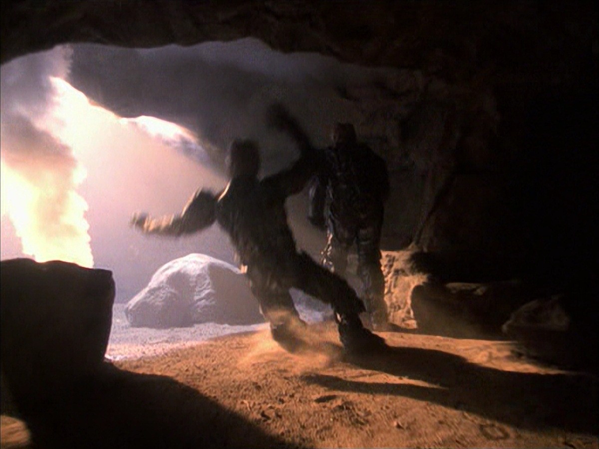 extant_StarTrek_VOY_7x09_7x10-FleshAndBlood_6378.jpg