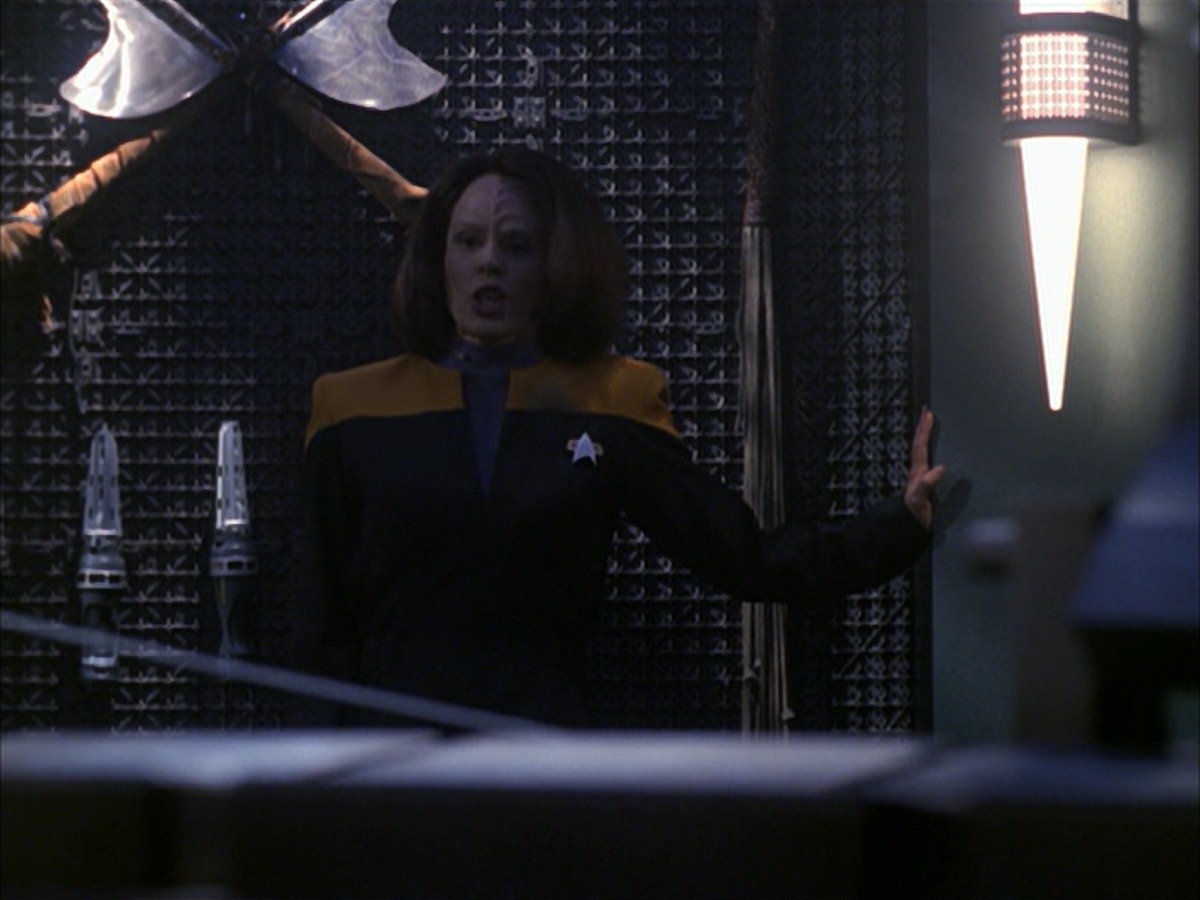 extant_StarTrek_VOY_7x09_7x10-FleshAndBlood_6393.jpg