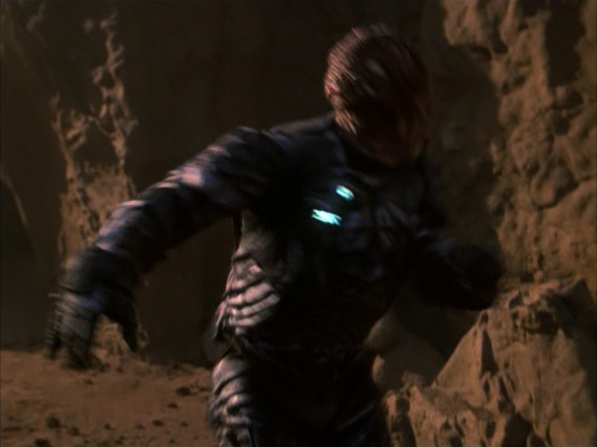 extant_StarTrek_VOY_7x09_7x10-FleshAndBlood_6415.jpg