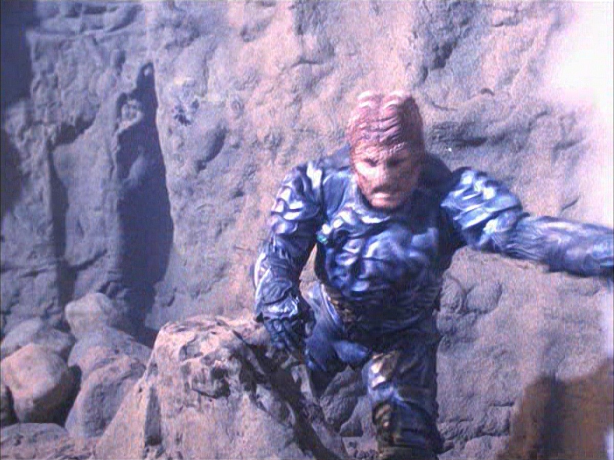 extant_StarTrek_VOY_7x09_7x10-FleshAndBlood_6428.jpg