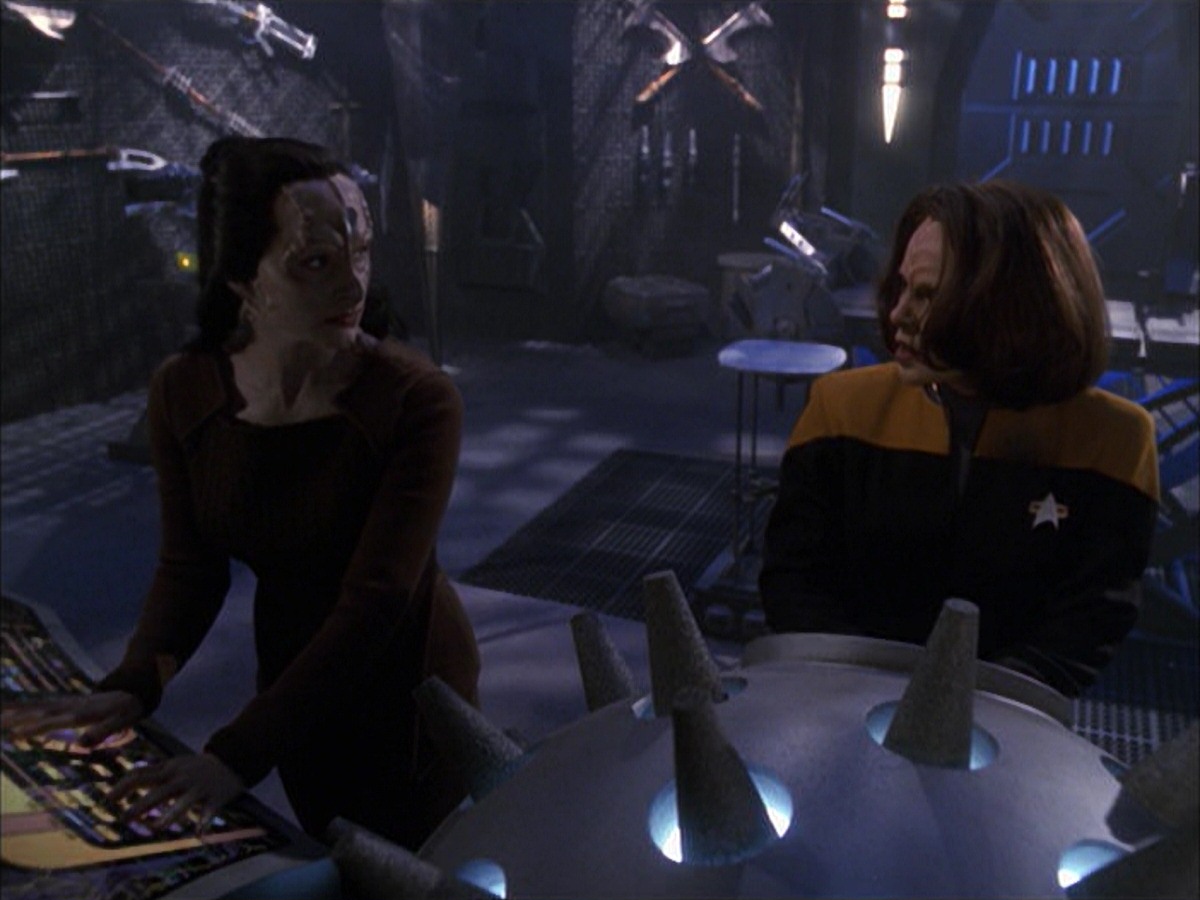 extant_StarTrek_VOY_7x09_7x10-FleshAndBlood_6449.jpg