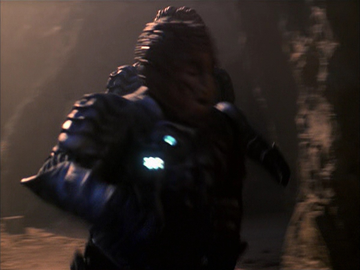 extant_StarTrek_VOY_7x09_7x10-FleshAndBlood_6455.jpg