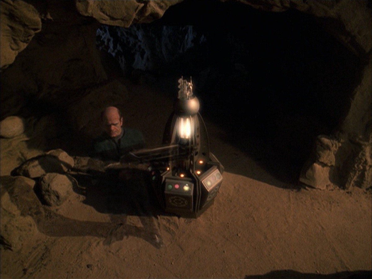 extant_StarTrek_VOY_7x09_7x10-FleshAndBlood_6476.jpg