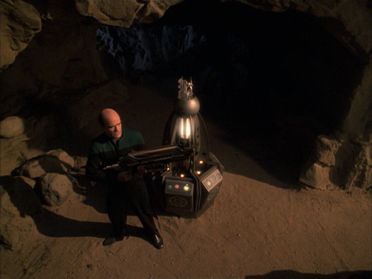 extant_StarTrek_VOY_7x09_7x10-FleshAndBlood_6477.jpg