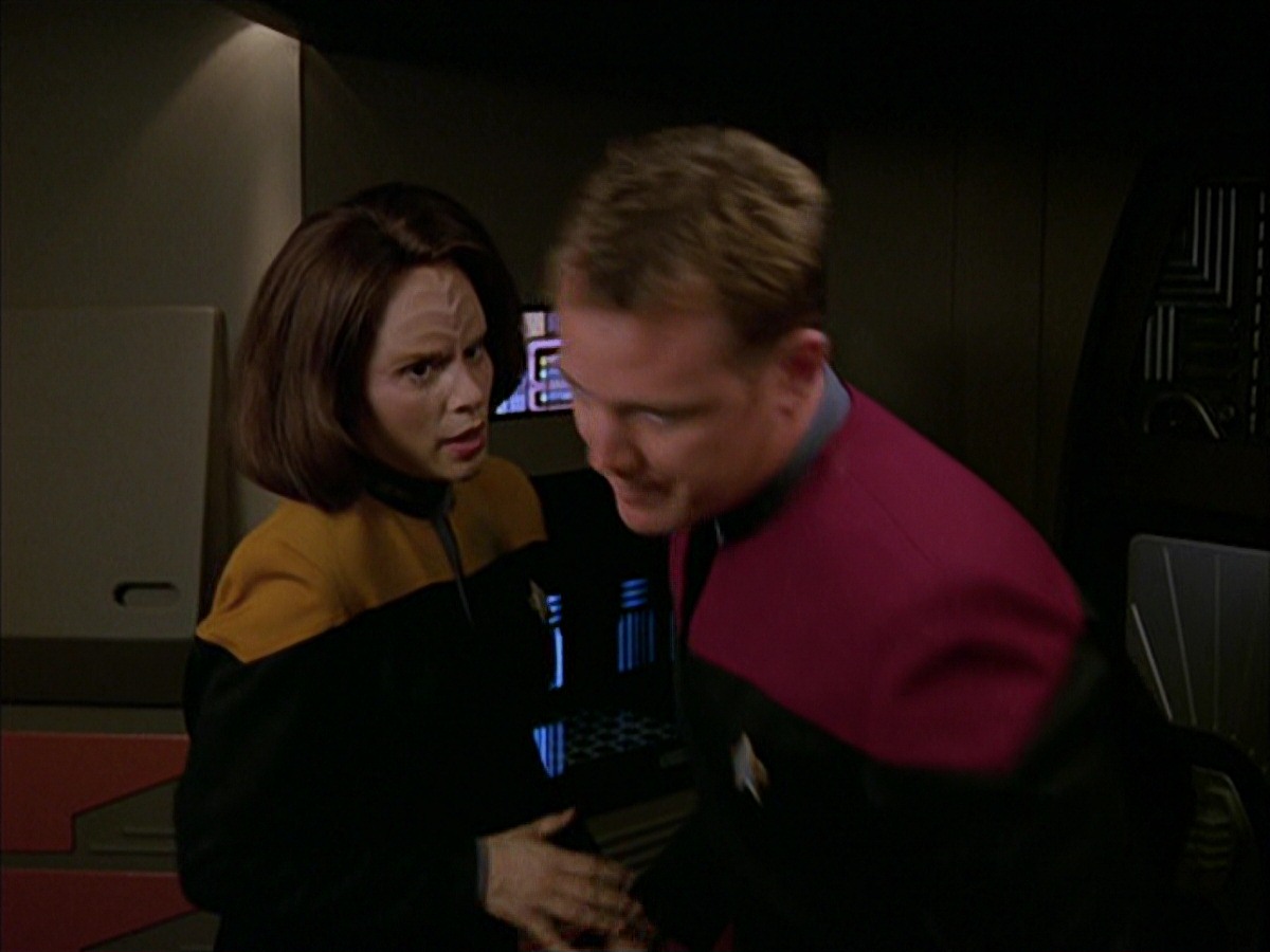 extant_StarTrek_VOY_7x09_7x10-FleshAndBlood_6507.jpg