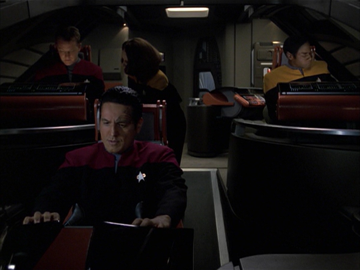 extant_StarTrek_VOY_7x09_7x10-FleshAndBlood_6516.jpg