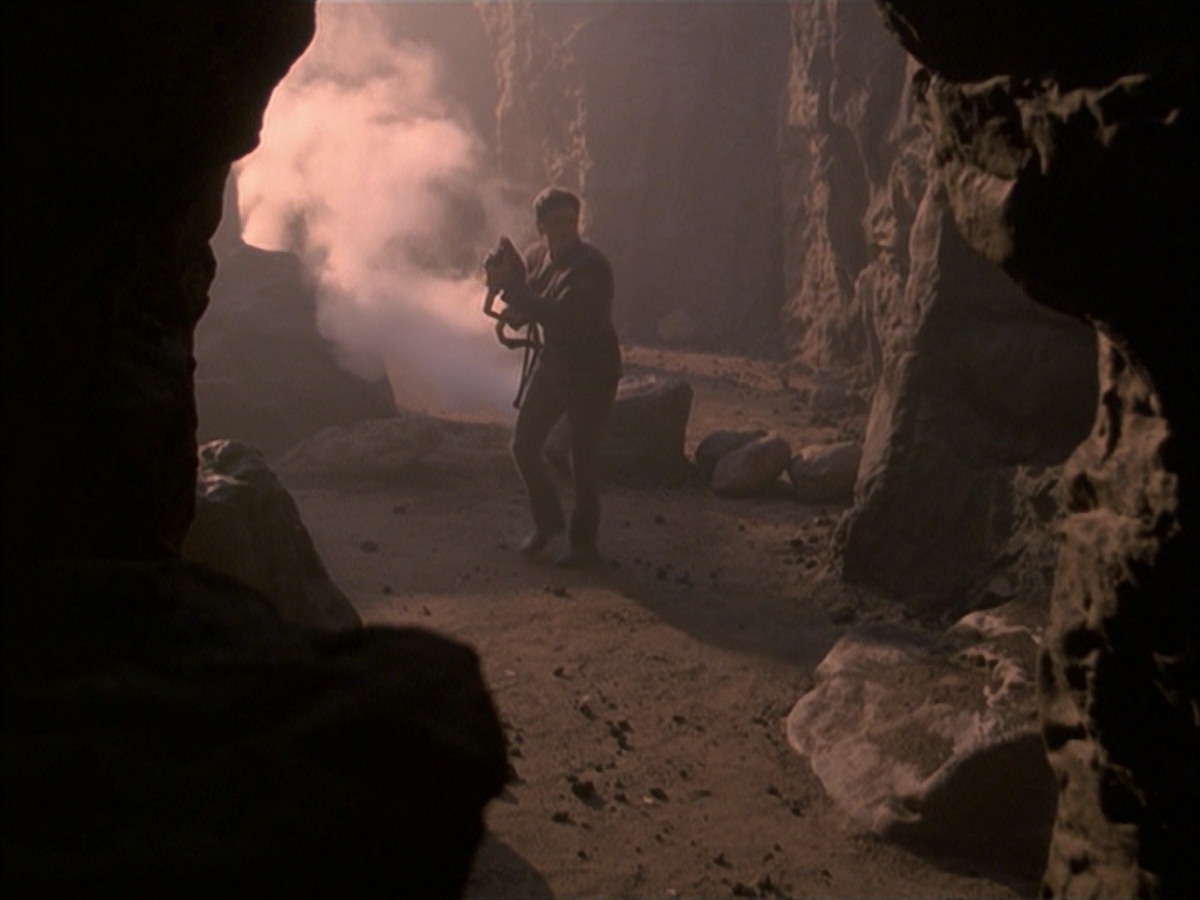 extant_StarTrek_VOY_7x09_7x10-FleshAndBlood_6526.jpg