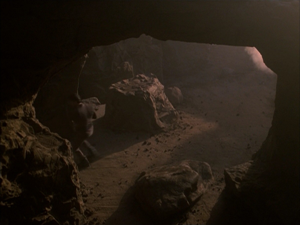 extant_StarTrek_VOY_7x09_7x10-FleshAndBlood_6529.jpg