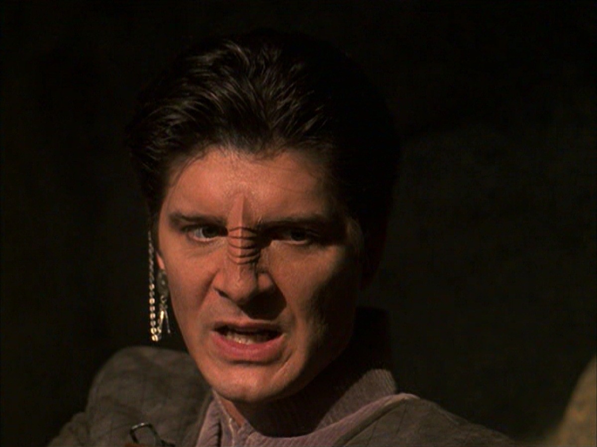 extant_StarTrek_VOY_7x09_7x10-FleshAndBlood_6560.jpg