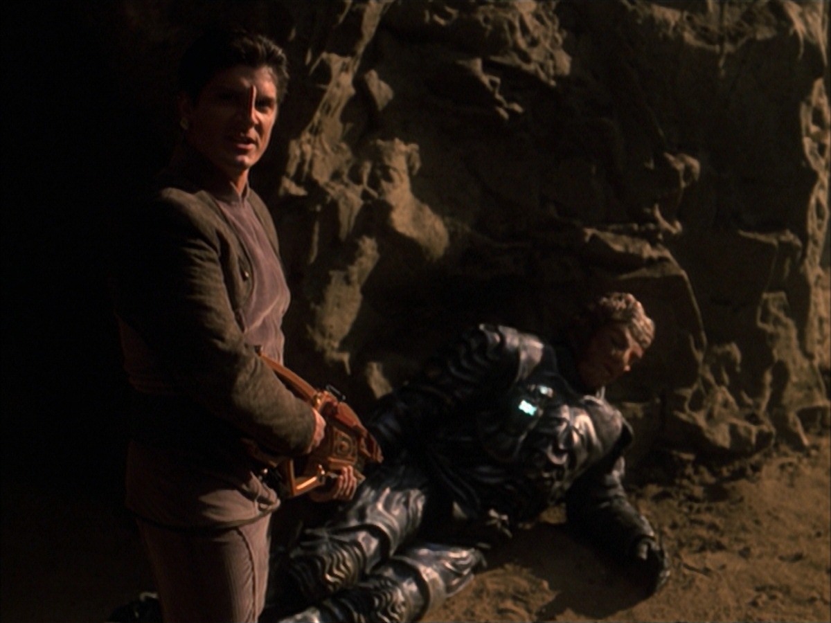 extant_StarTrek_VOY_7x09_7x10-FleshAndBlood_6573.jpg