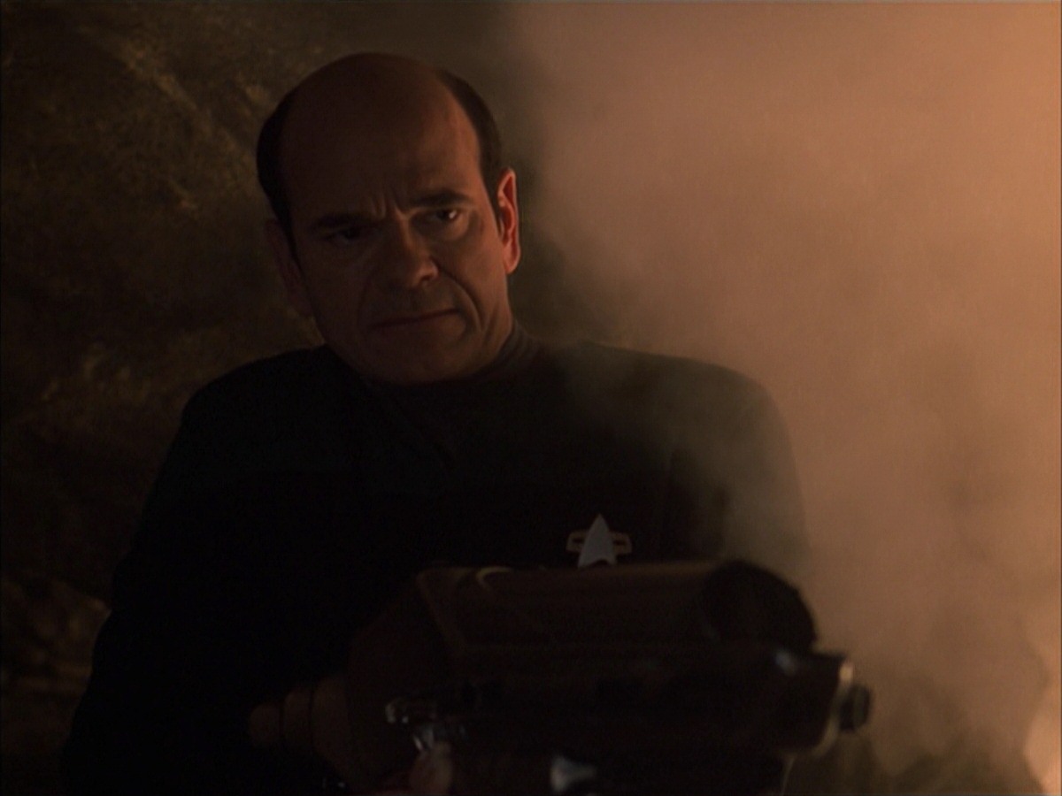 extant_StarTrek_VOY_7x09_7x10-FleshAndBlood_6575.jpg