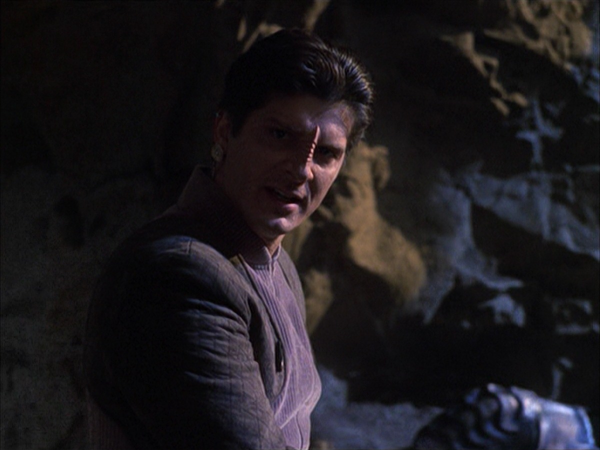 extant_StarTrek_VOY_7x09_7x10-FleshAndBlood_6592.jpg