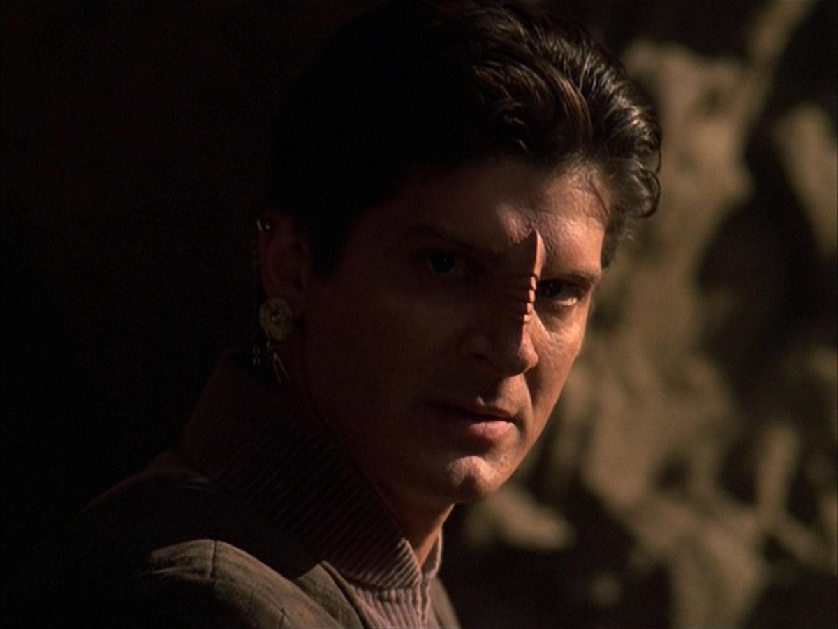 extant_StarTrek_VOY_7x09_7x10-FleshAndBlood_6602.jpg
