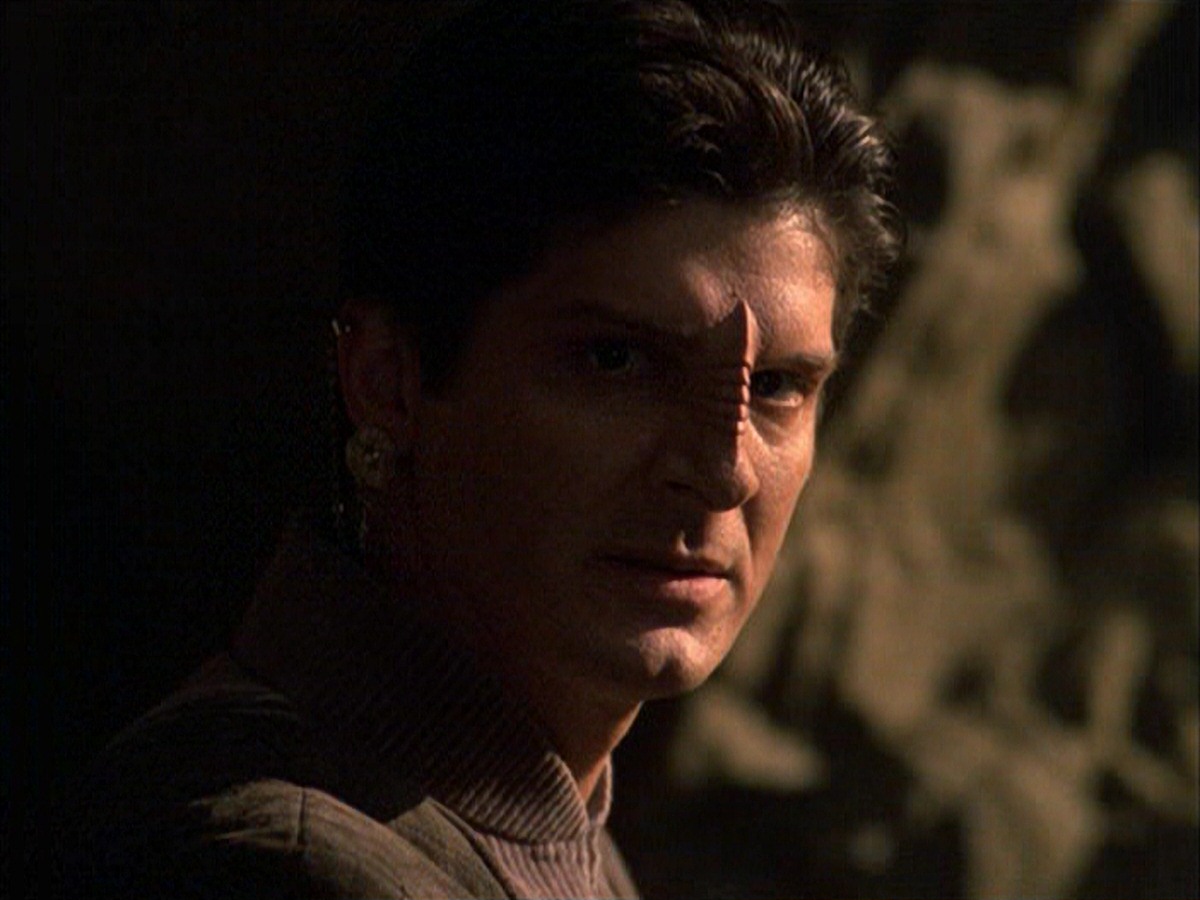extant_StarTrek_VOY_7x09_7x10-FleshAndBlood_6603.jpg