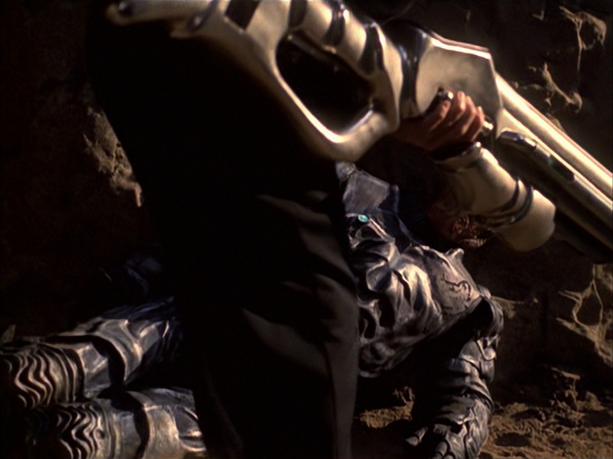 extant_StarTrek_VOY_7x09_7x10-FleshAndBlood_6622.jpg