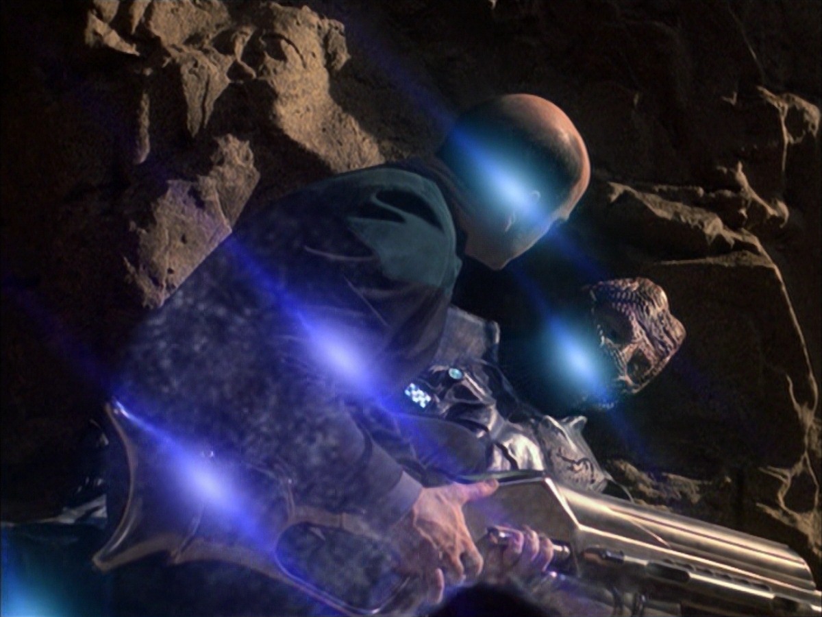 extant_StarTrek_VOY_7x09_7x10-FleshAndBlood_6636.jpg