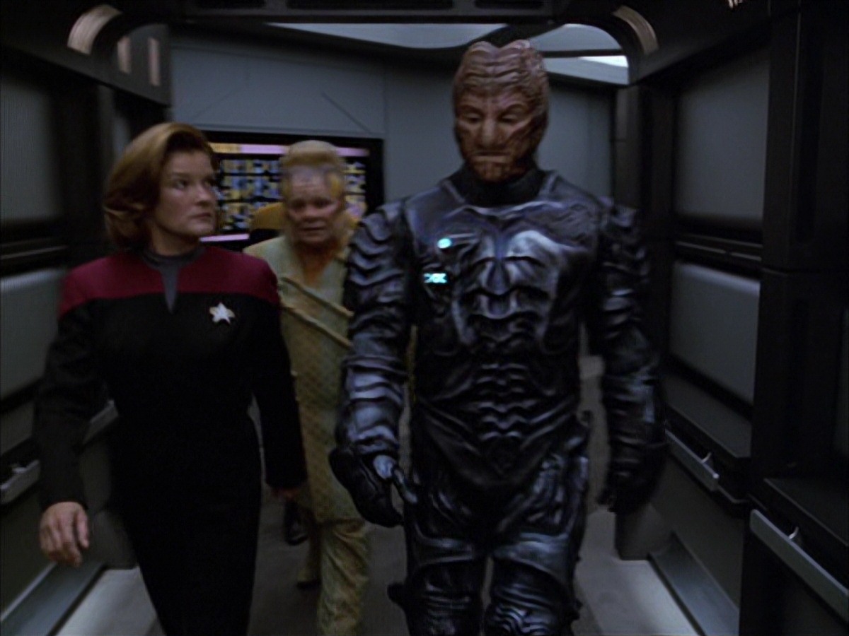 extant_StarTrek_VOY_7x09_7x10-FleshAndBlood_6660.jpg