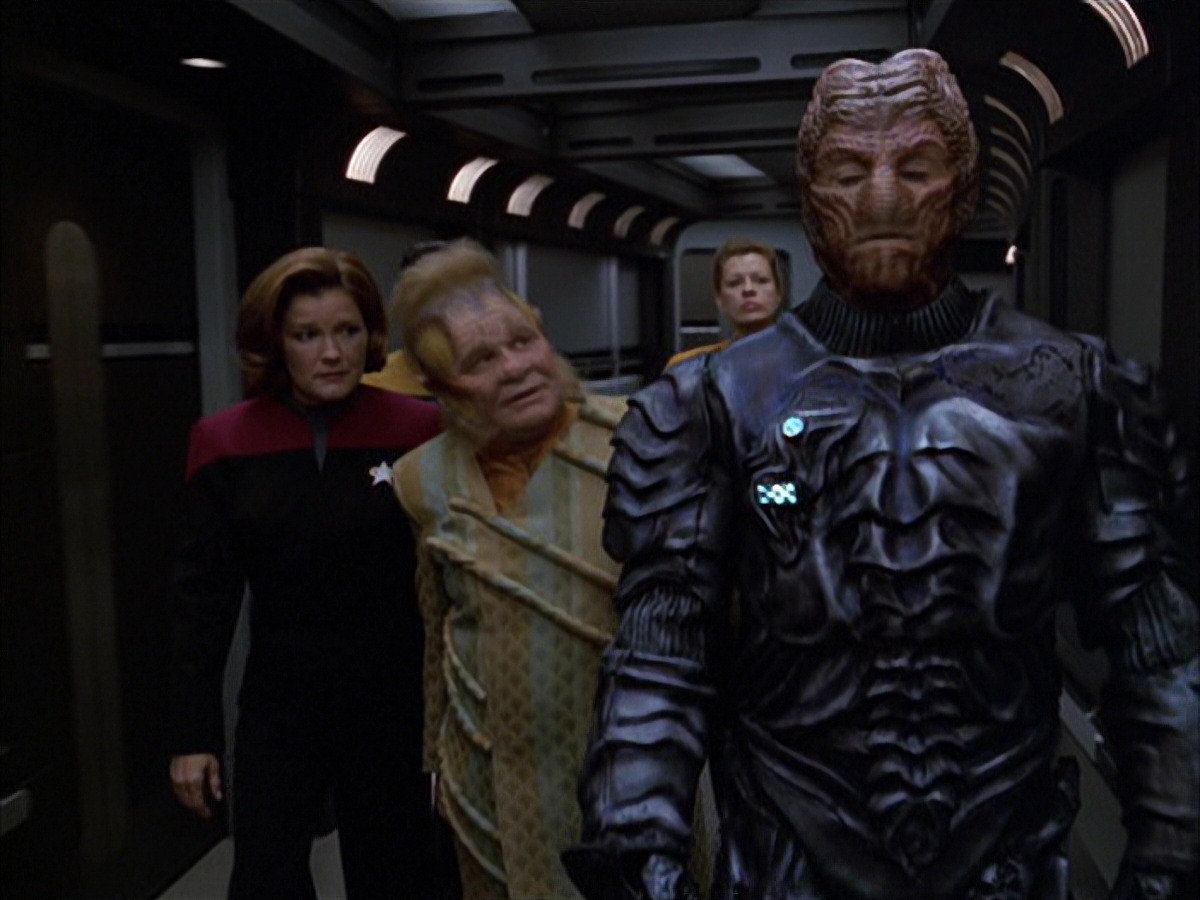 extant_StarTrek_VOY_7x09_7x10-FleshAndBlood_6671.jpg