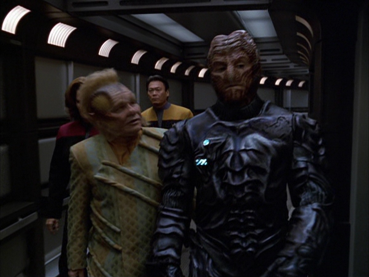 extant_StarTrek_VOY_7x09_7x10-FleshAndBlood_6677.jpg