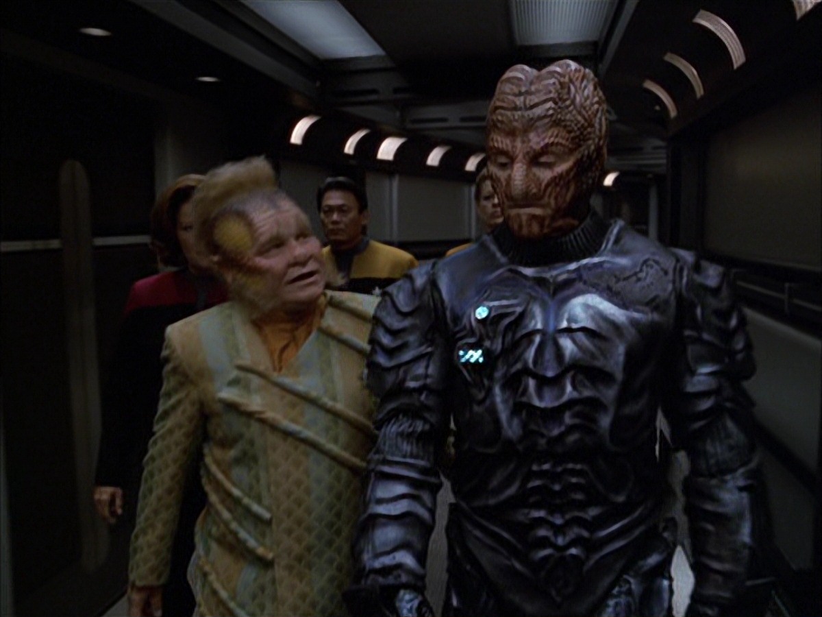 extant_StarTrek_VOY_7x09_7x10-FleshAndBlood_6680.jpg