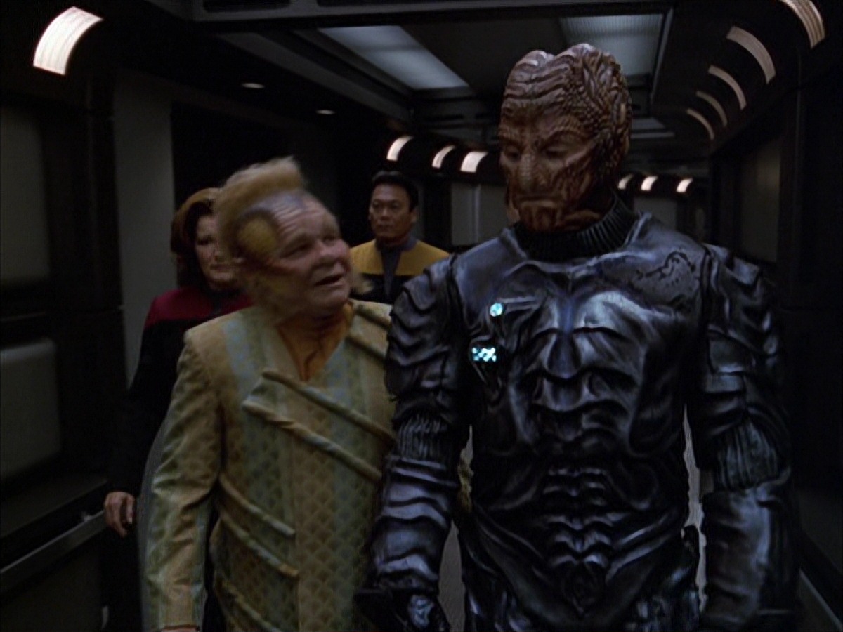 extant_StarTrek_VOY_7x09_7x10-FleshAndBlood_6681.jpg