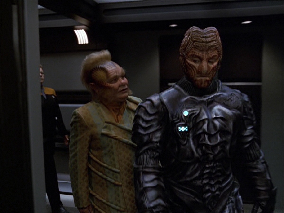 extant_StarTrek_VOY_7x09_7x10-FleshAndBlood_6693.jpg