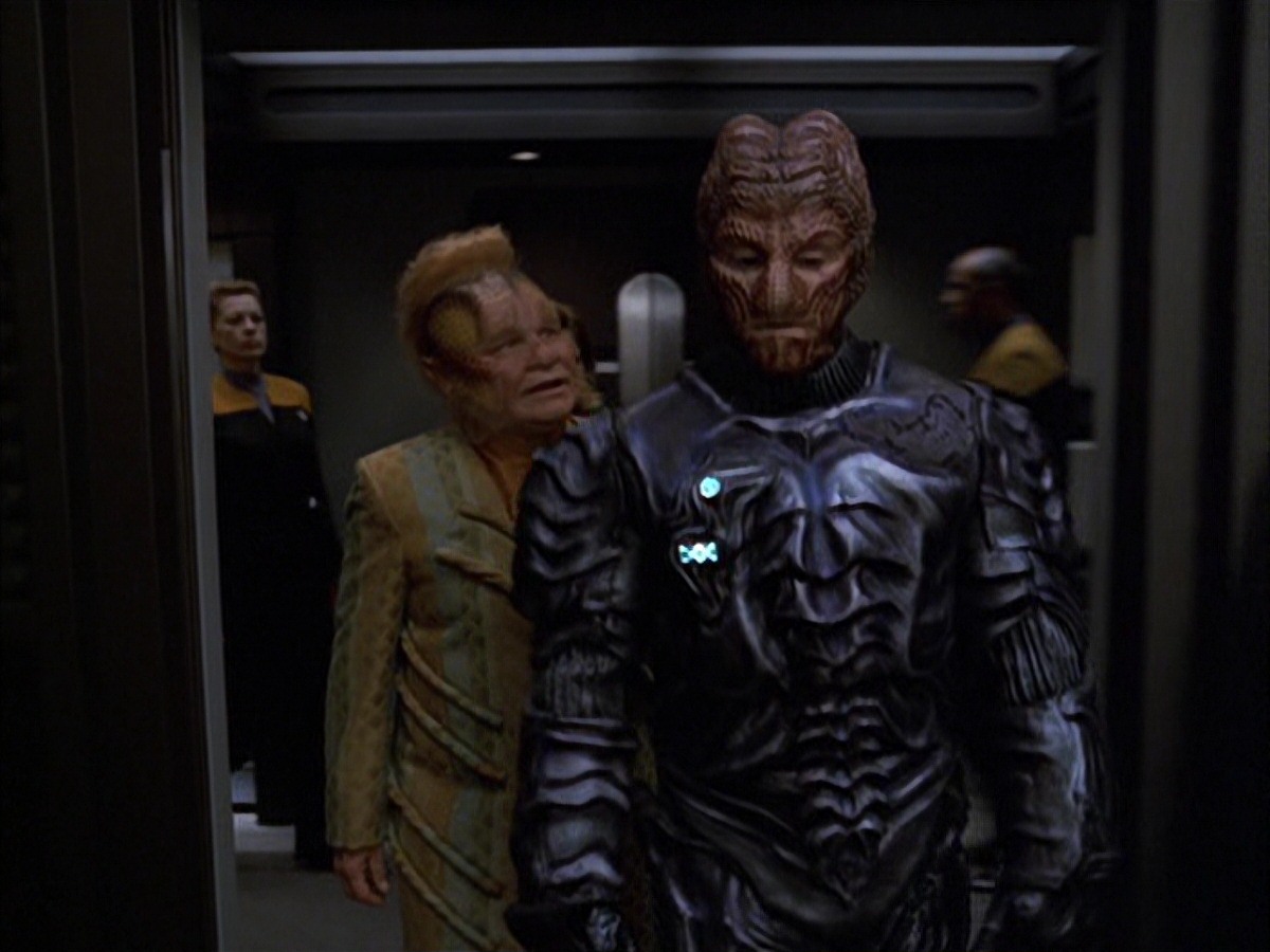extant_StarTrek_VOY_7x09_7x10-FleshAndBlood_6694.jpg
