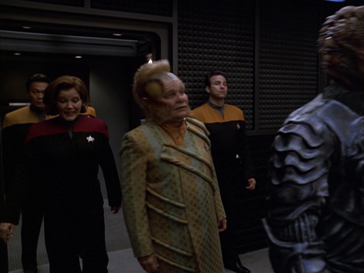 extant_StarTrek_VOY_7x09_7x10-FleshAndBlood_6697.jpg