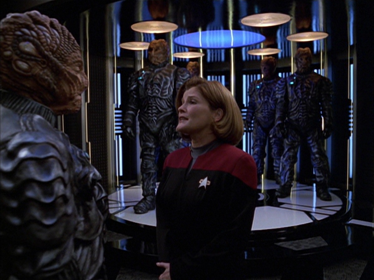 extant_StarTrek_VOY_7x09_7x10-FleshAndBlood_6708.jpg
