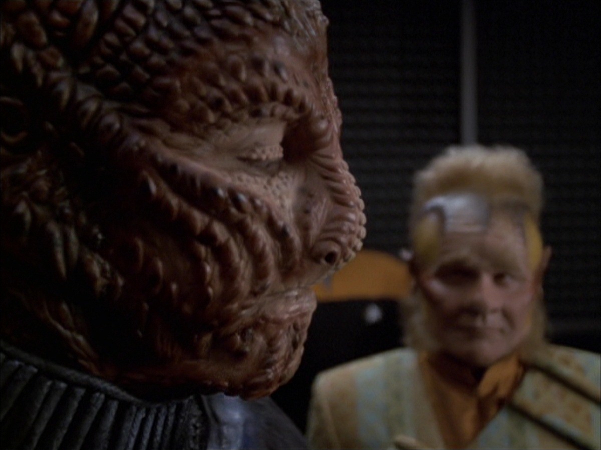 extant_StarTrek_VOY_7x09_7x10-FleshAndBlood_6712.jpg