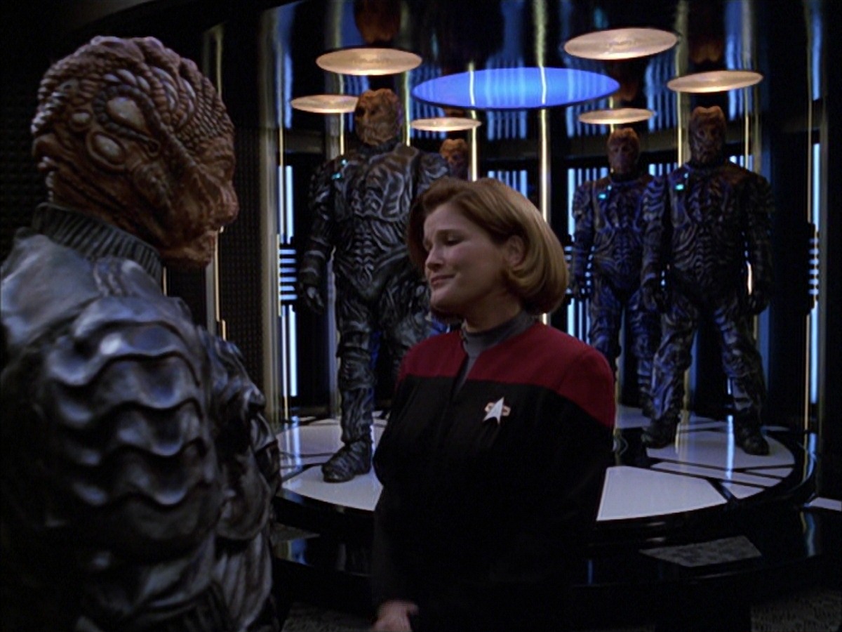 extant_StarTrek_VOY_7x09_7x10-FleshAndBlood_6723.jpg