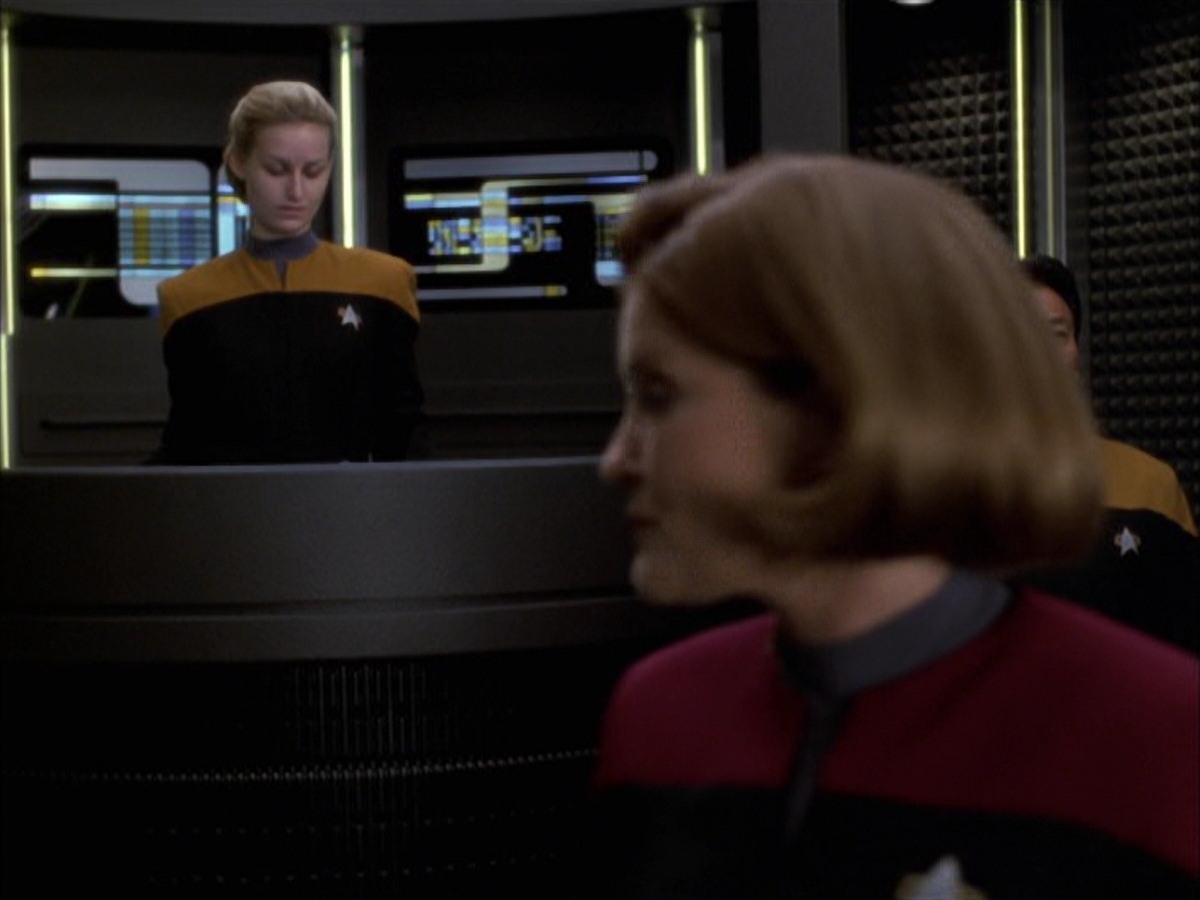 extant_StarTrek_VOY_7x09_7x10-FleshAndBlood_6734.jpg