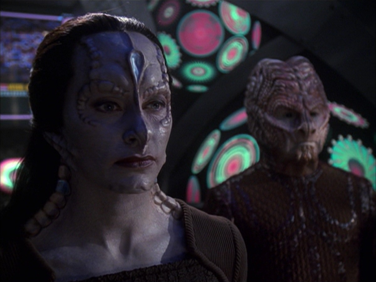 extant_StarTrek_VOY_7x09_7x10-FleshAndBlood_6772.jpg
