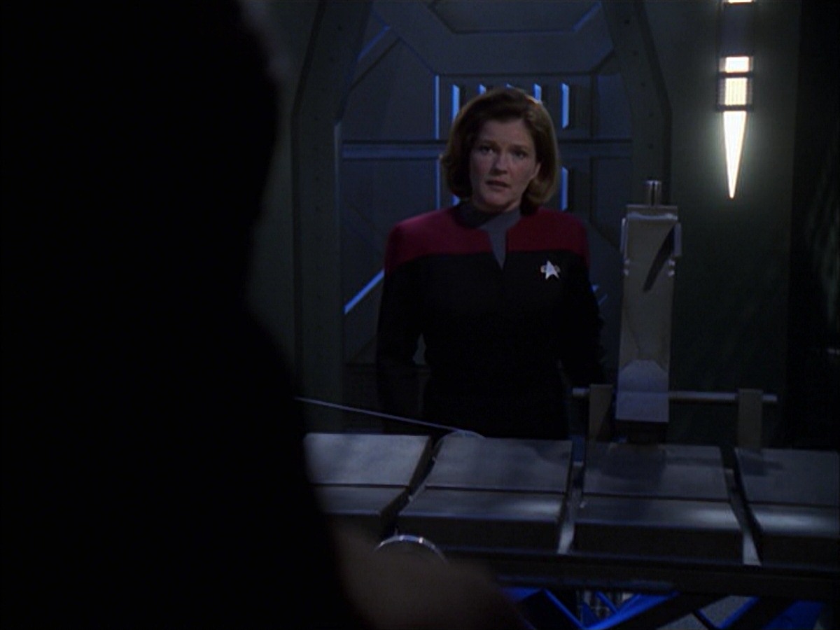 extant_StarTrek_VOY_7x09_7x10-FleshAndBlood_6776.jpg