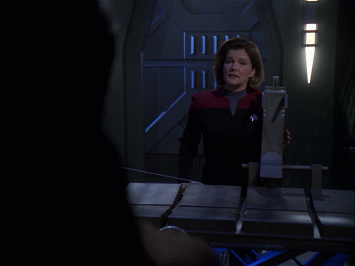 extant_StarTrek_VOY_7x09_7x10-FleshAndBlood_6778.jpg